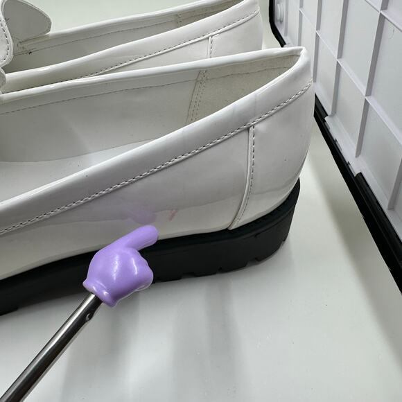 Bandolino Fillup Loafers 9 Off-White Patent Leather Platform Tassel Slip-On - Picture 4 of 9